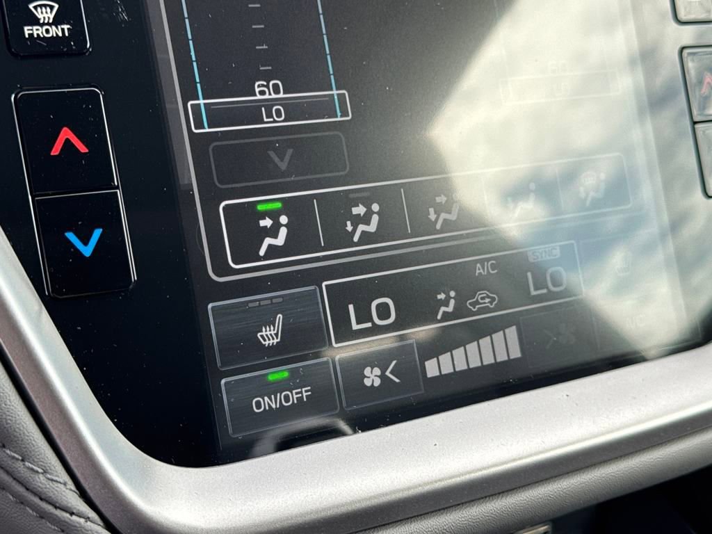 Used 2025 Subaru Outback Premium w/ Popular Package #1A image 27