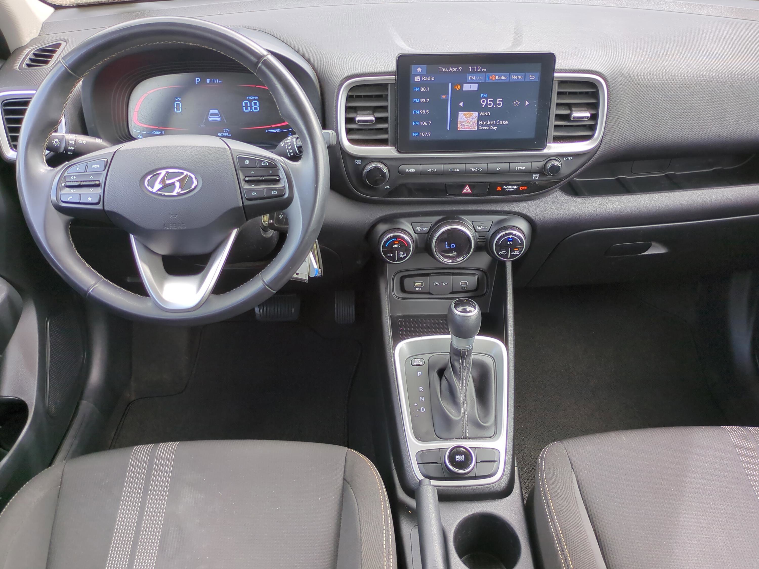 Certified 2023 Hyundai Venue SEL image 11