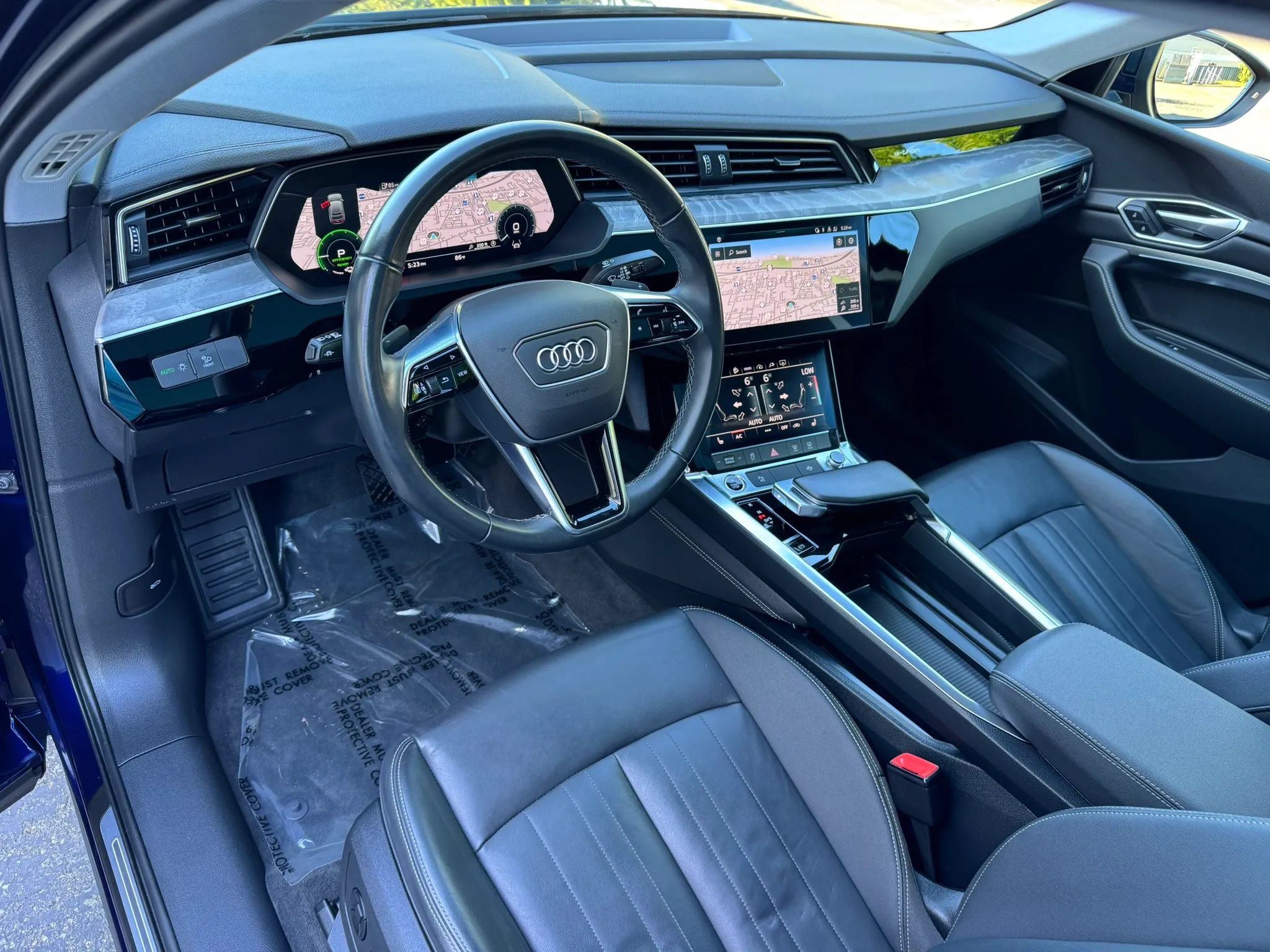Used 2022 Audi e-tron Premium w/ Convenience Plus Package AWD/4WD image 23