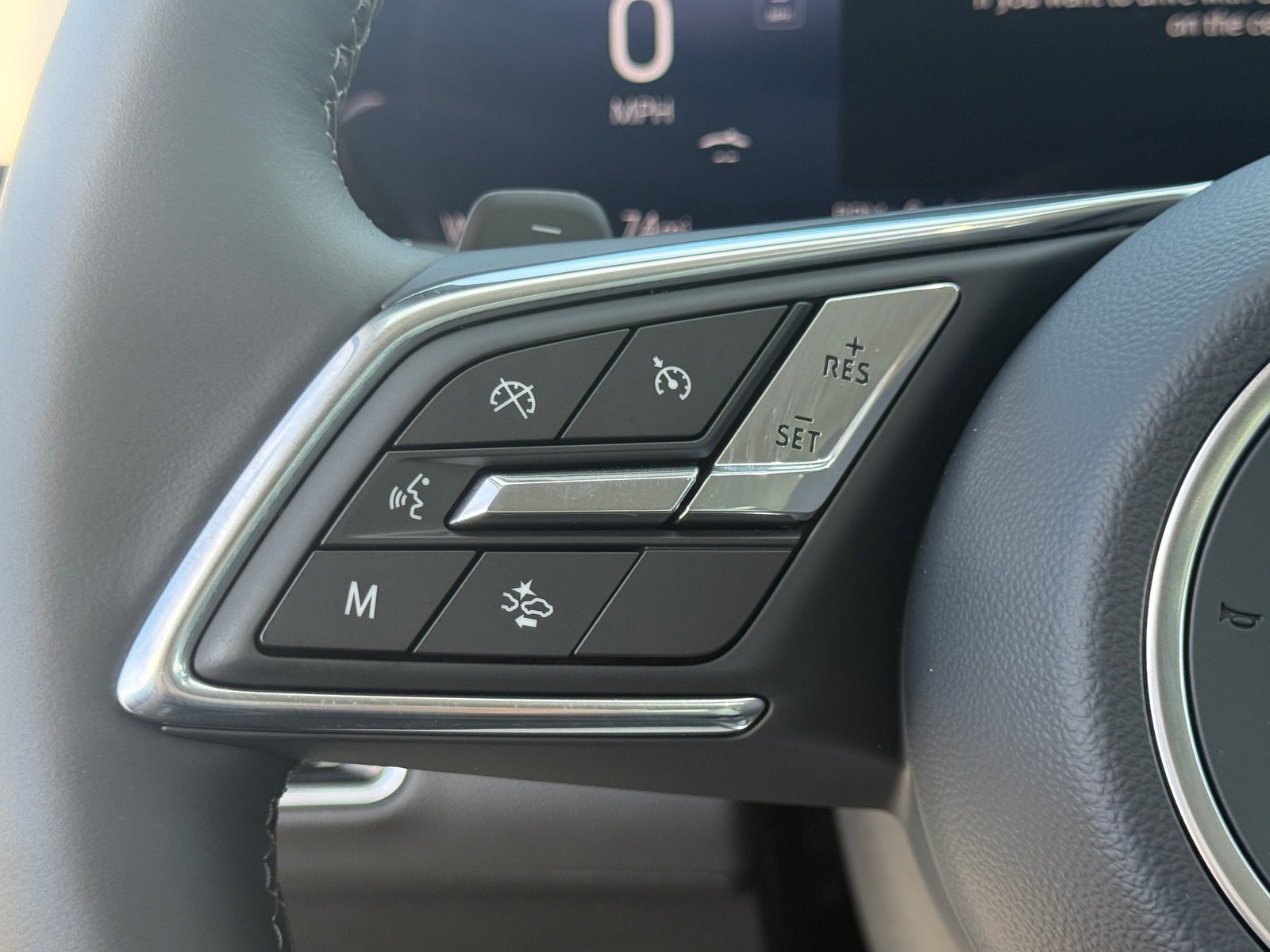 Used 2025 Buick Envision Avenir AWD/4WD image 14