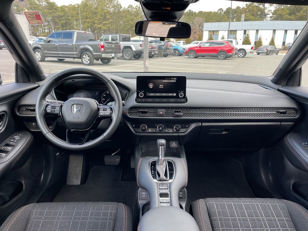 Used 2024 Honda HR-V Sport image 8