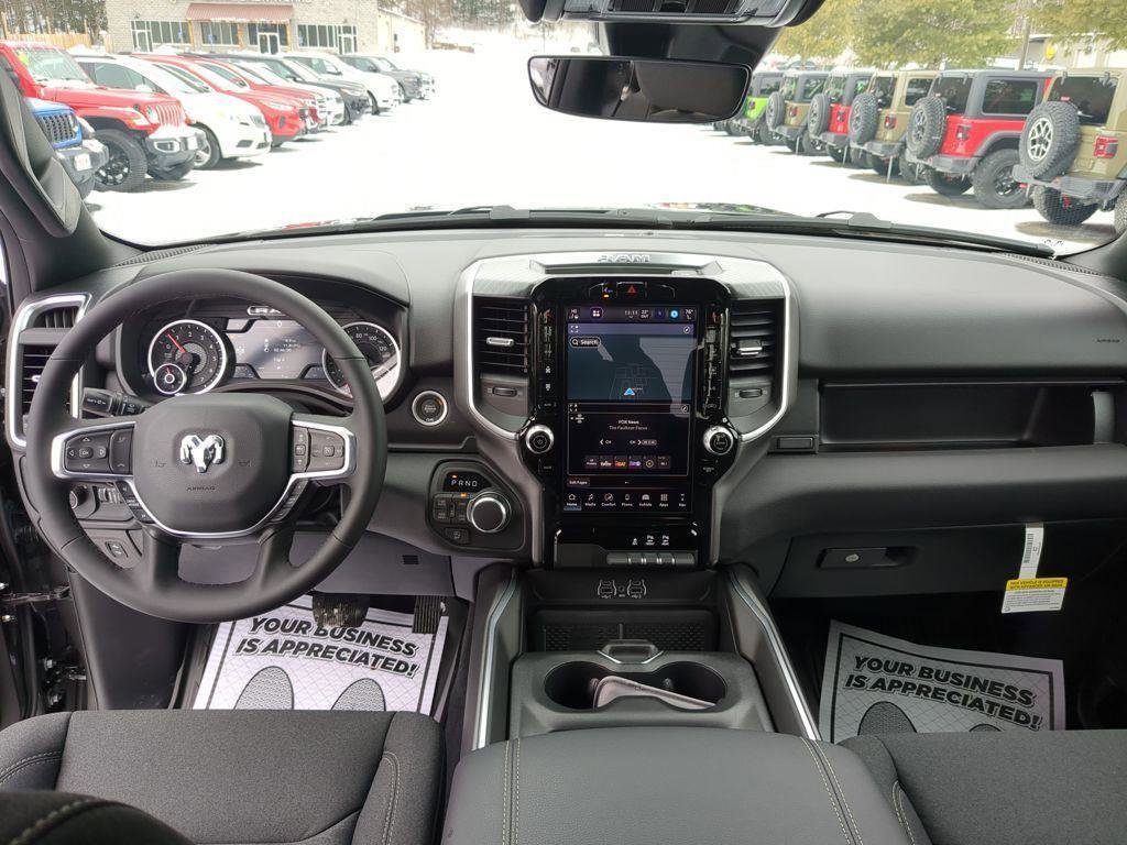 New 2026 RAM 1500 Big Horn AWD/4WD image 13