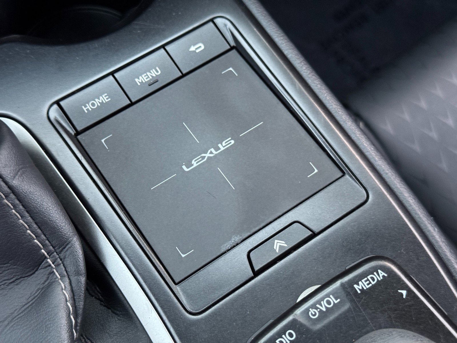 Used 2022 Lexus UX 200 image 27