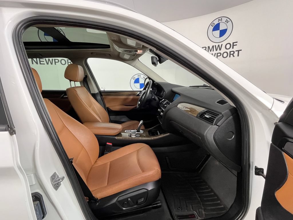 Used 2017 BMW X3 xDrive28i AWD/4WD image 18