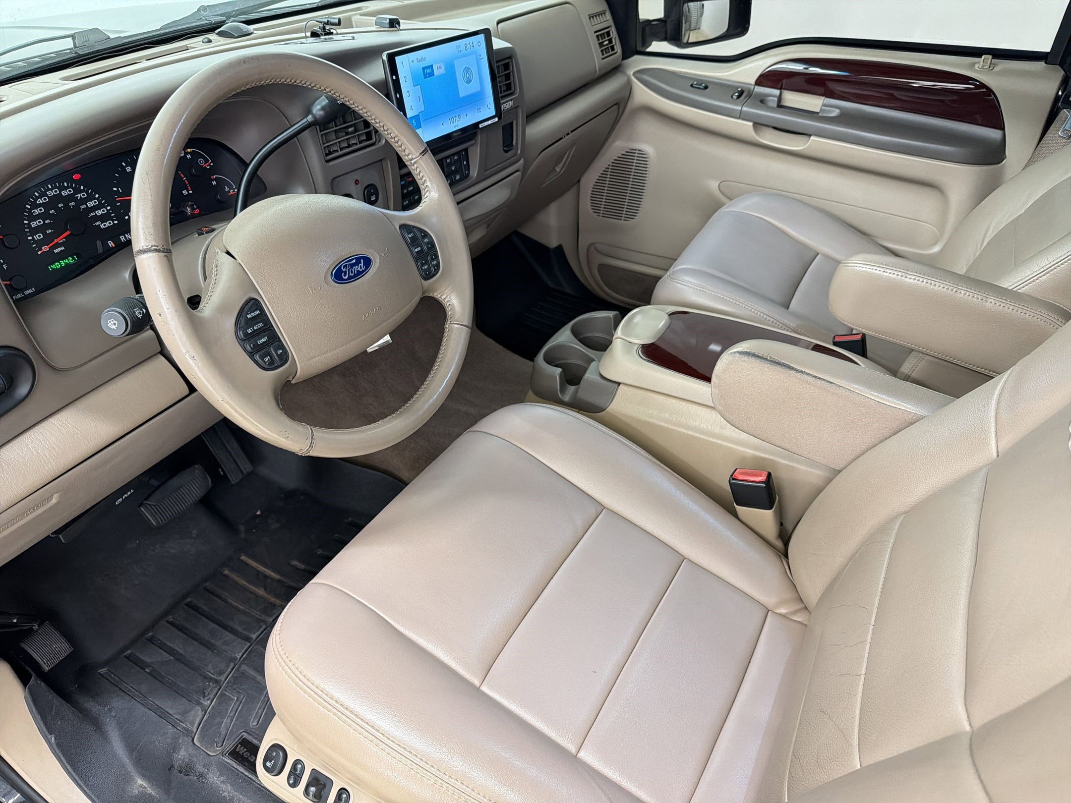 Used 2004 Ford Excursion Limited image 4