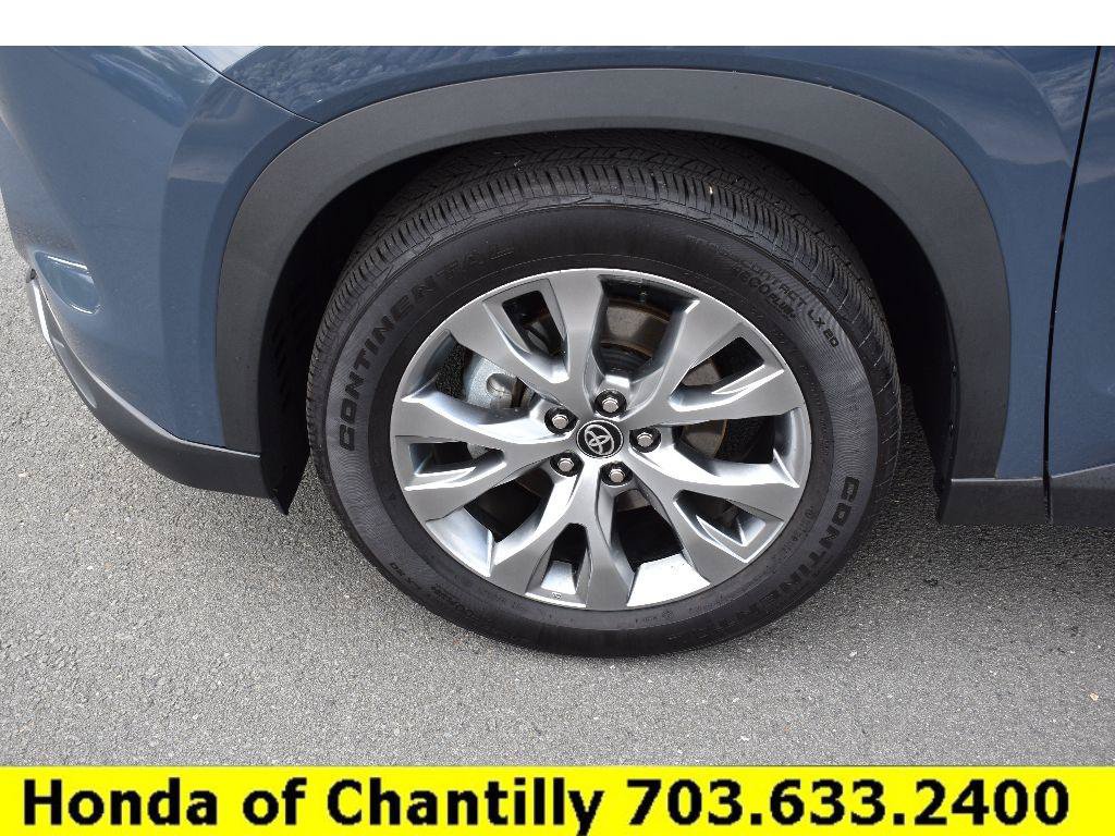 Used 2025 Toyota Grand Highlander AWD image 33