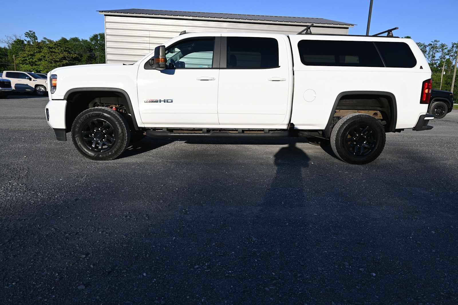 Used 2018 GMC Sierra 2500 SLT w/ All Terrain HD Package AWD/4WD image 8