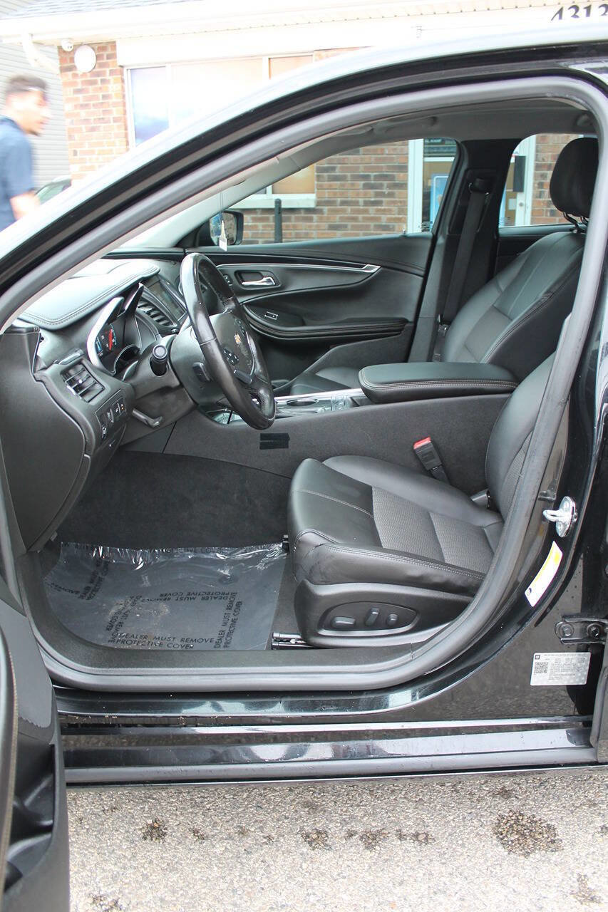 Used 2019 Chevrolet Impala LT w/ Sunroof and Spoiler Package FWD image 15