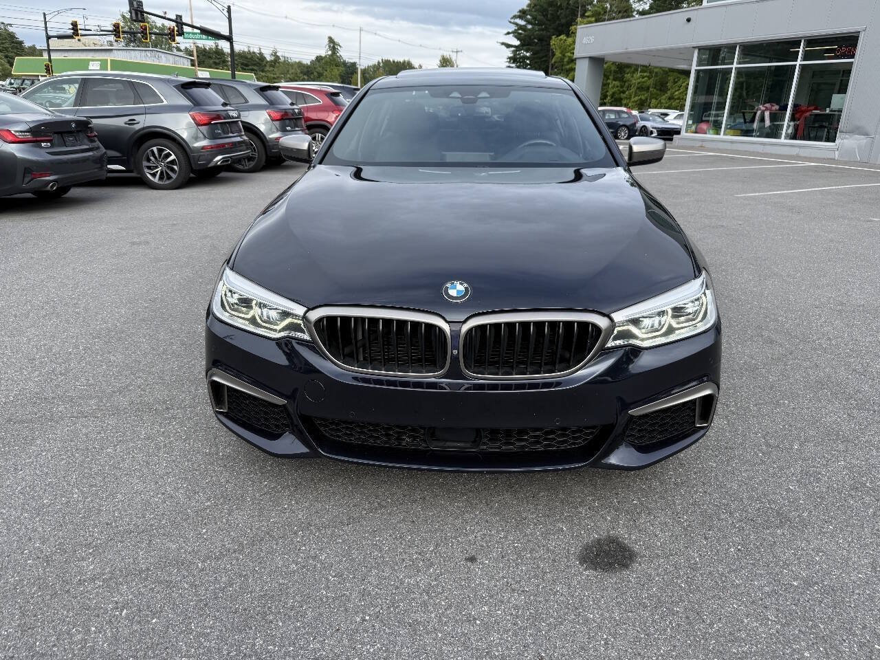 Used 2019 BMW M550i xDrive w/ Dynamic Handling Package AWD/4WD image 4