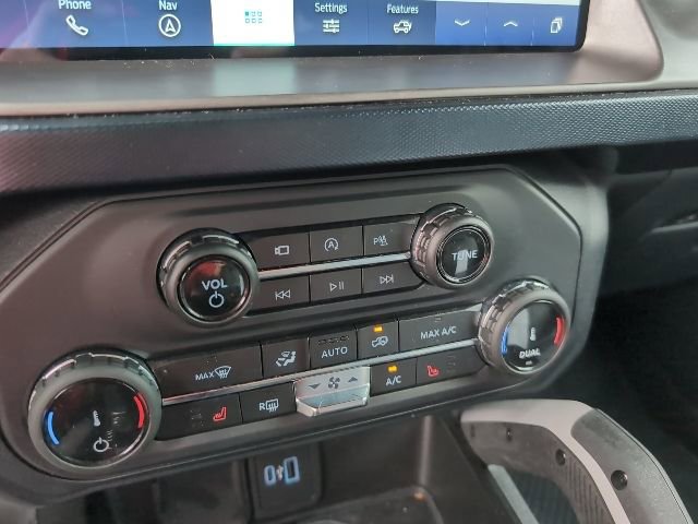 Used 2022 Ford Bronco Outer Banks image 19