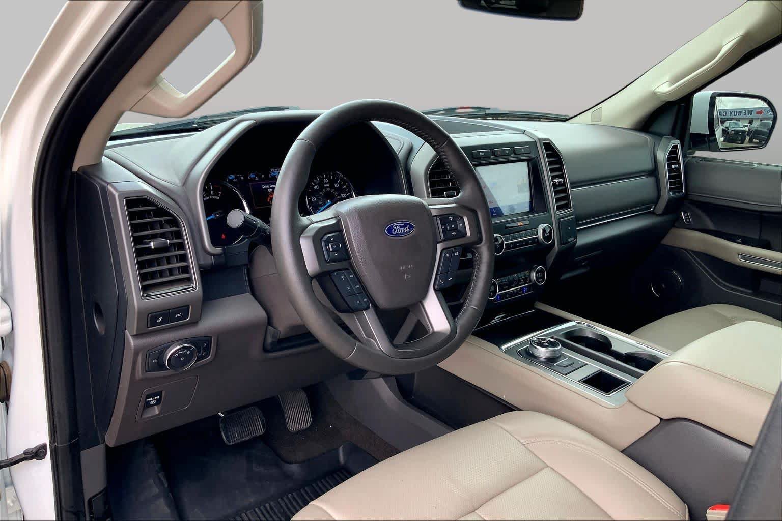 Used 2020 Ford Expedition XLT w/ Equipment Group 202A RWD image 18