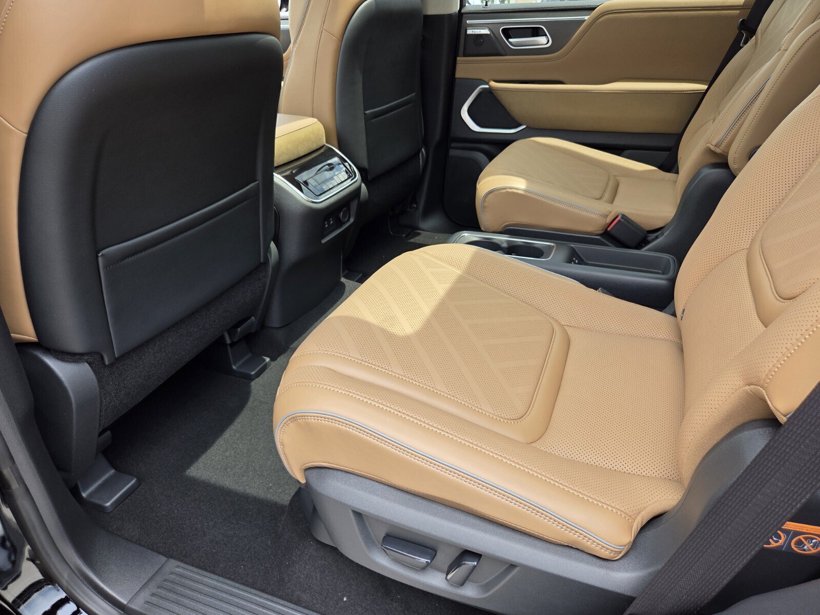 New 2027 INFINITI QX80 Luxe w/ Cargo Package AWD/4WD image 12