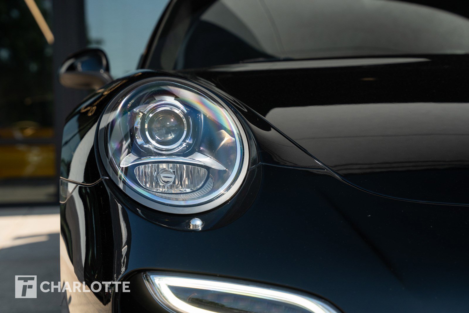 Used 2014 Porsche 911 Turbo AWD/4WD image 2