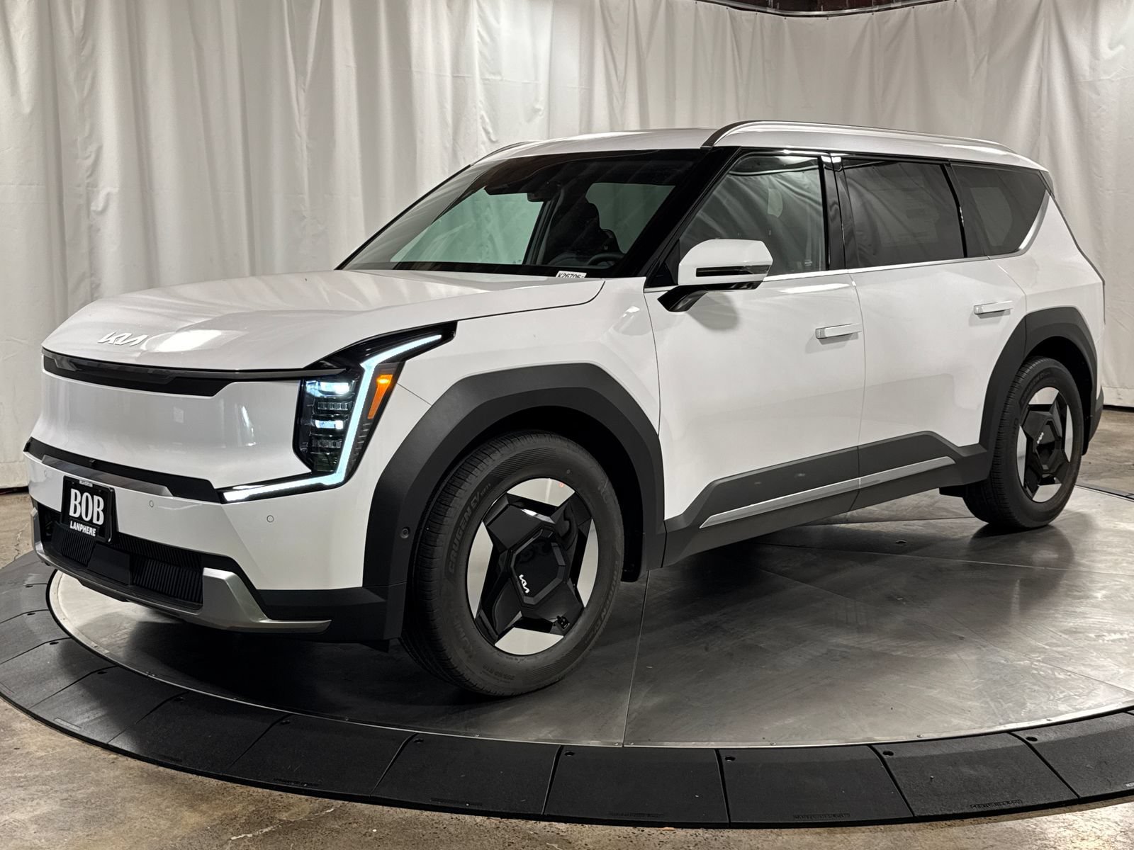 New 2026 Kia EV9 Wind AWD/4WD image 1