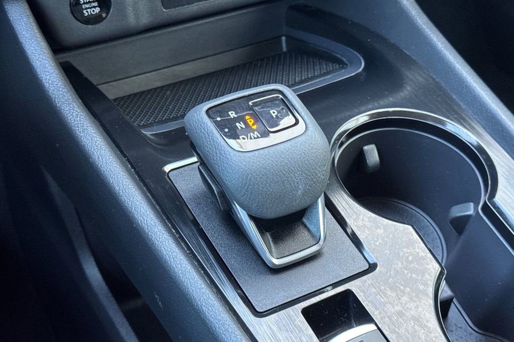 Used 2024 Nissan Rogue SV image 21