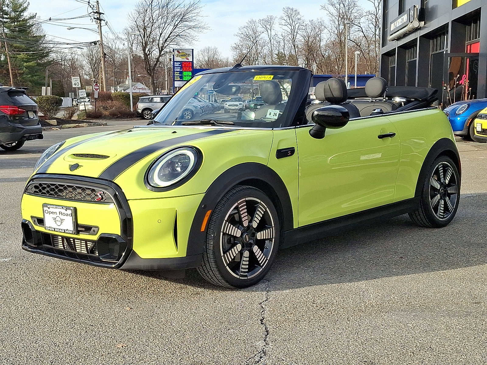 Used 2022 MINI Cooper S w/ Driver Assistance Package image 3