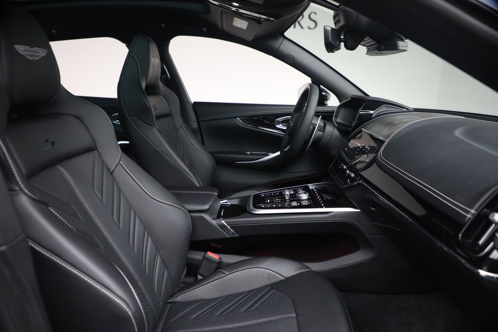 New 2026 Aston Martin DBX S image 21