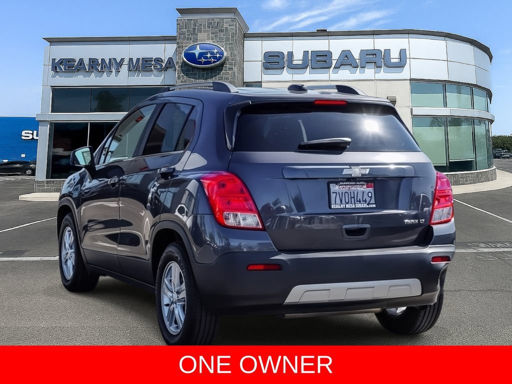 Used 2016 Chevrolet Trax LT w/ LT Sun and Sound Package FWD image 4