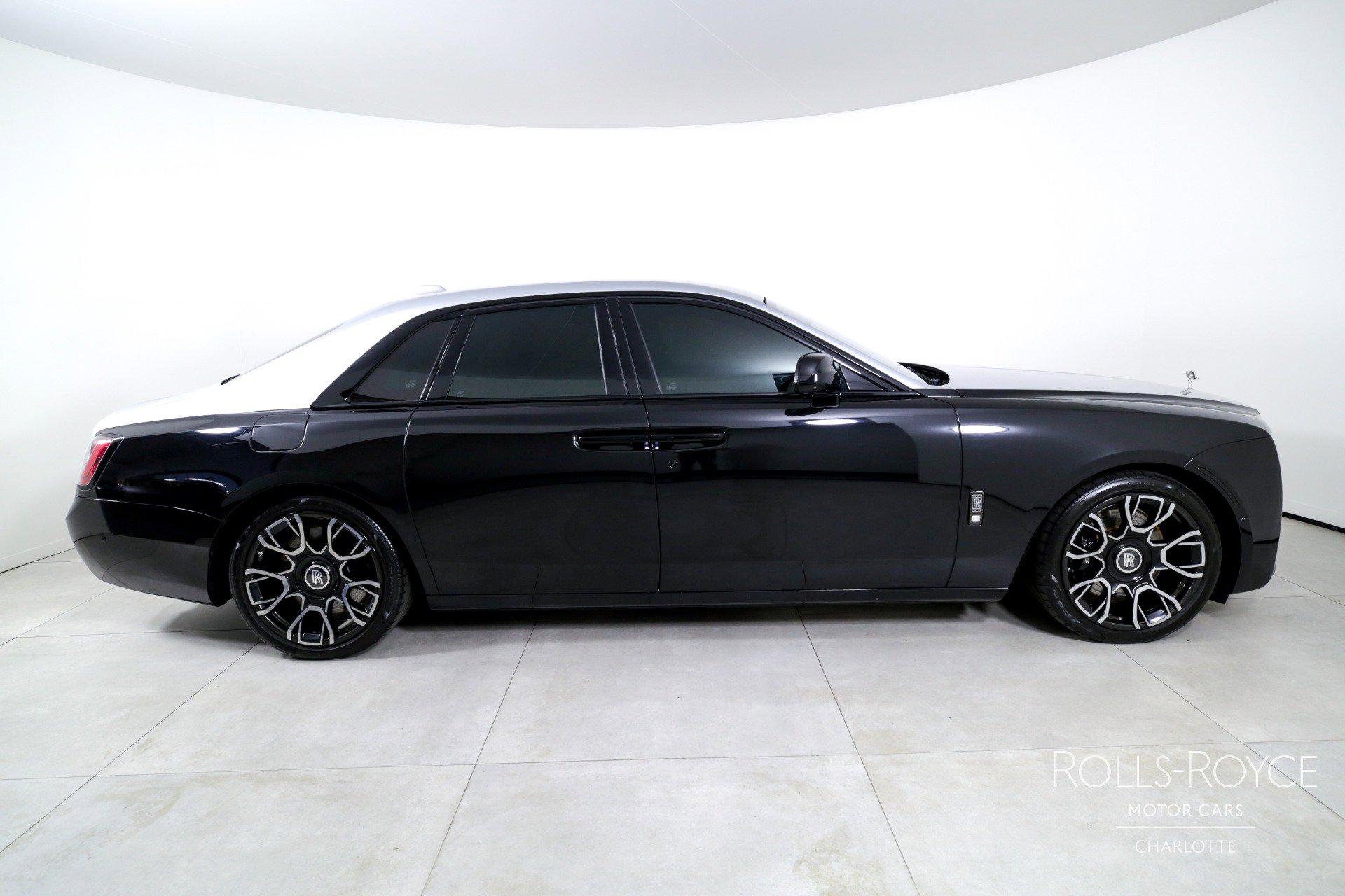 Used 2022 Rolls-Royce Ghost Black Badge AWD/4WD image 10