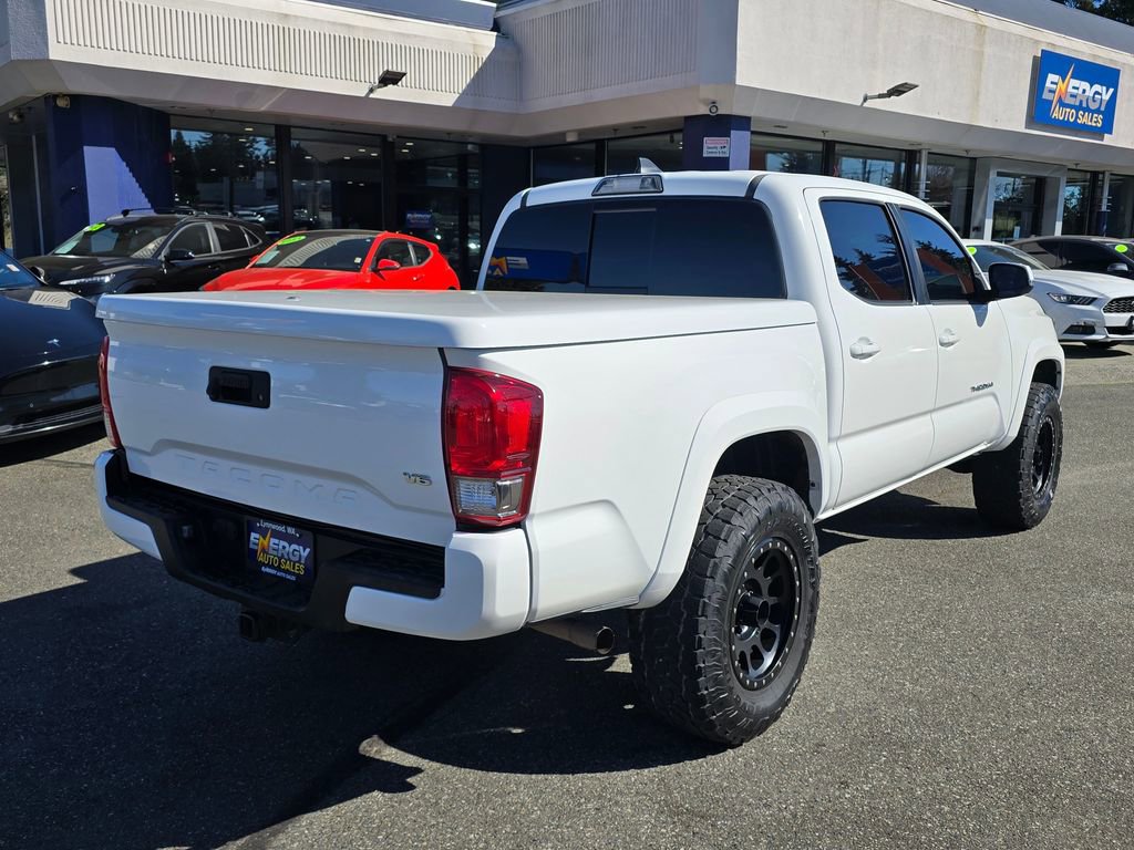 Used 2017 Toyota Tacoma TRD Sport w/ Tow Package (A/T) AWD/4WD image 10