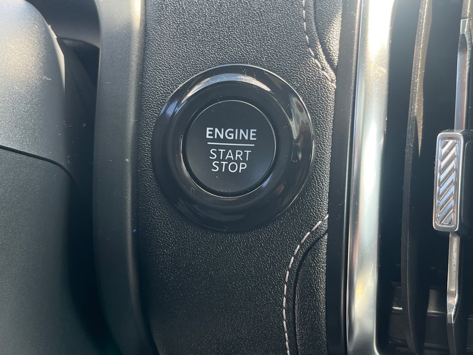 Certified 2025 Ford Expedition Platinum w/ Stealth Appearance Package image 14