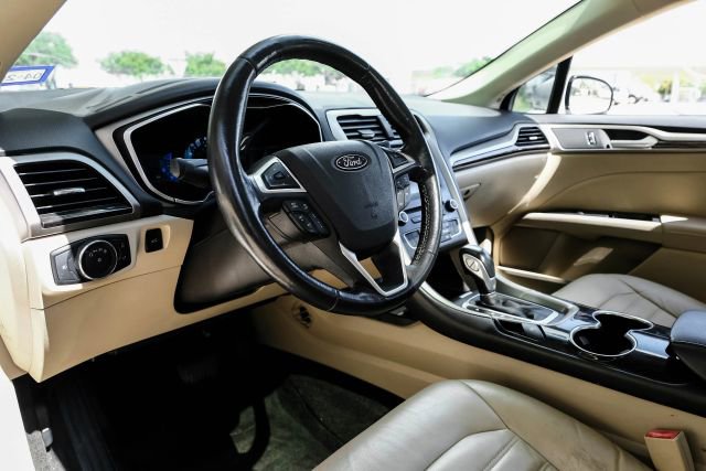 Used 2016 Ford Fusion SE w/ Equipment Group 502A image 3