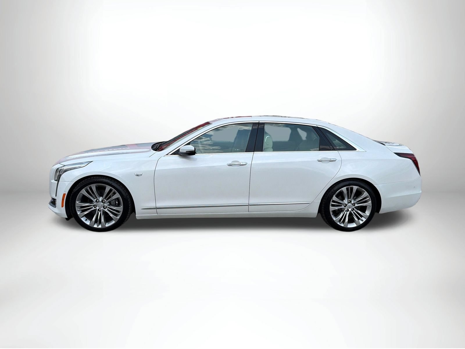 Used 2018 Cadillac CT6 Platinum AWD/4WD image 3