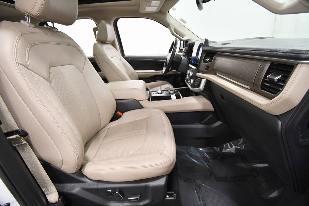 Used 2024 Ford Expedition Max Limited image 19