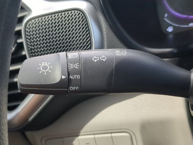 Used 2025 Kia Soul LX FWD image 26