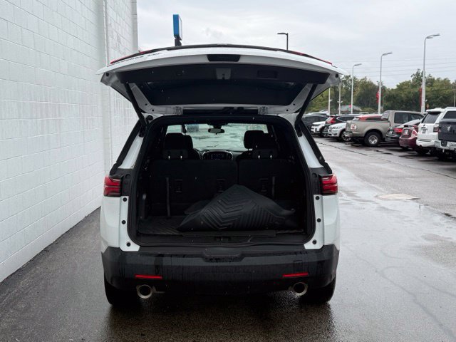 Used 2023 Chevrolet Traverse LT AWD/4WD image 9