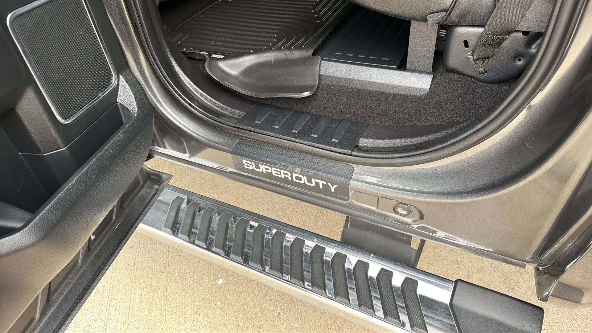 Used 2019 Ford F250 Lariat w/ Chrome Package image 56