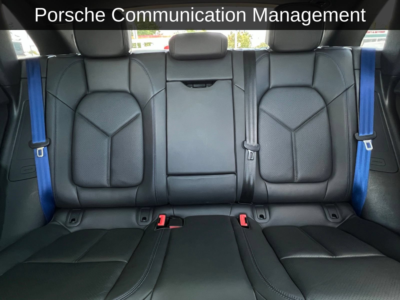 Used 2022 Porsche Macan AWD/4WD image 4