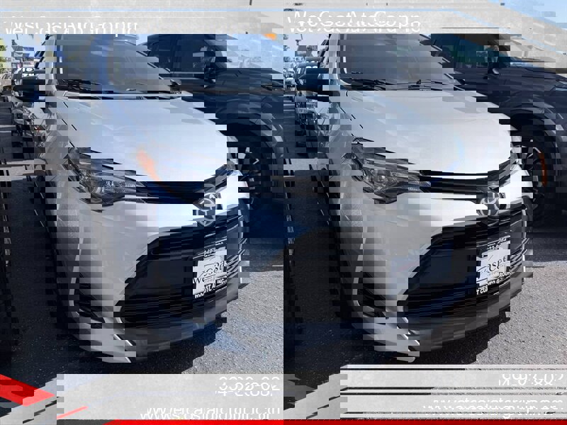 Used 2017 Toyota Corolla L w/ Carpet Mat Package (TMS) FWD image 3