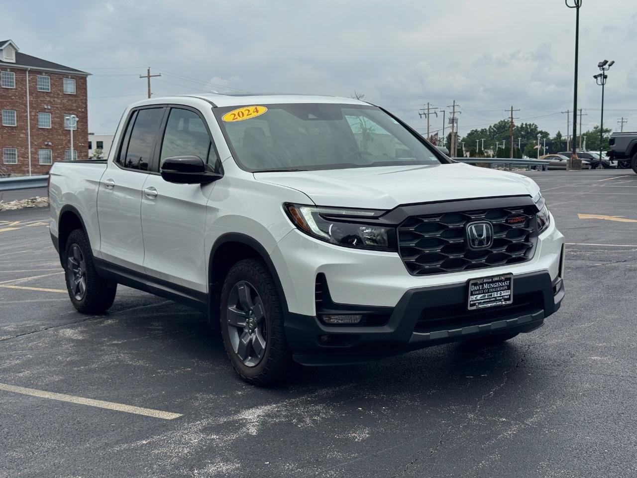 Used 2024 Honda Ridgeline TrailSport image 2
