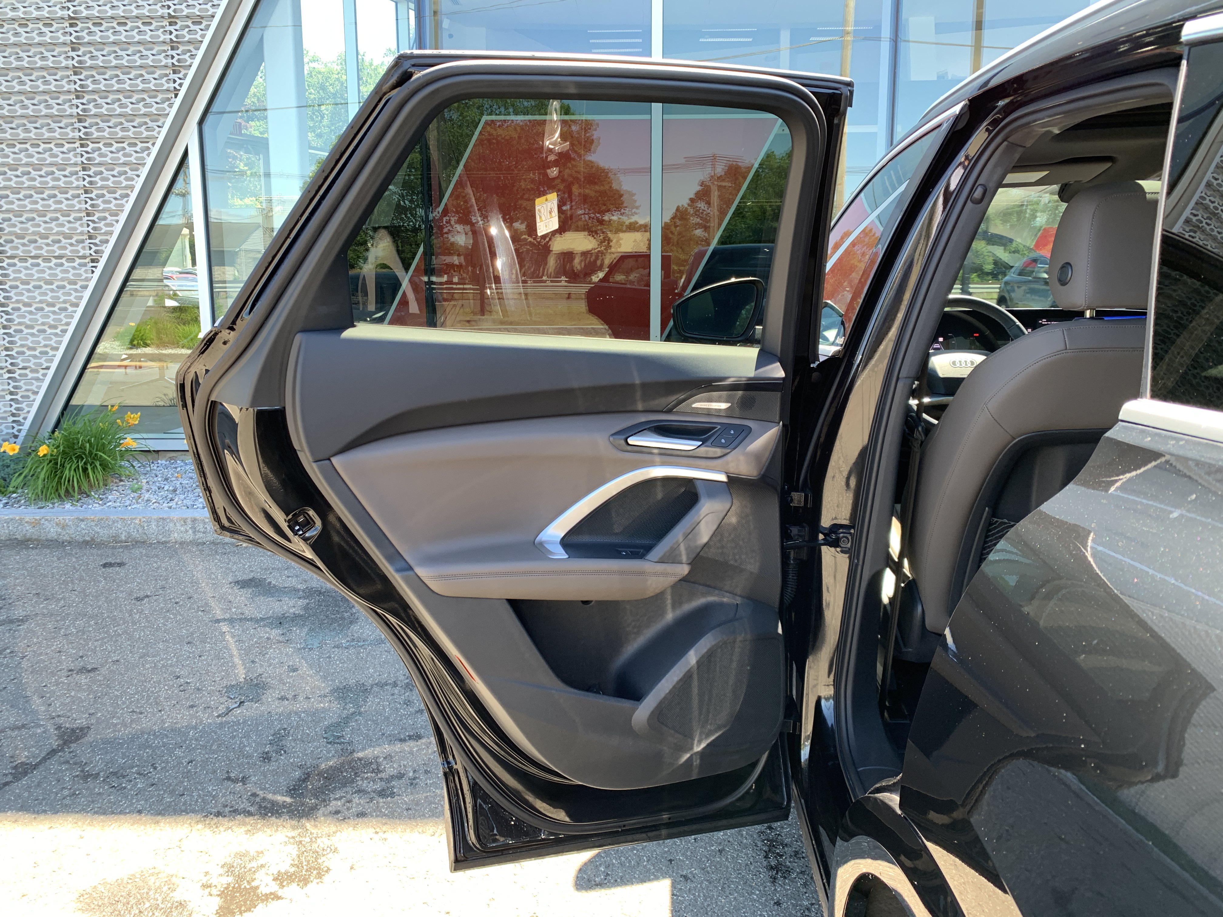 Certified 2025 Audi Q5 Premium w/ Premium Plus AWD/4WD image 14