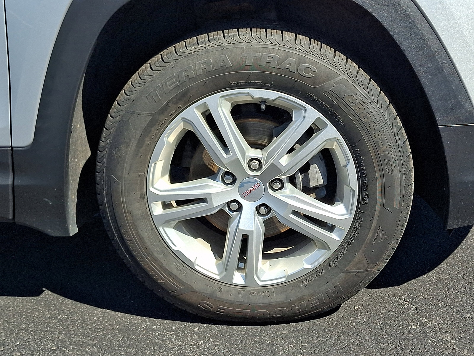 Used 2020 GMC Terrain SLE w/ Driver Convenience Package image 8