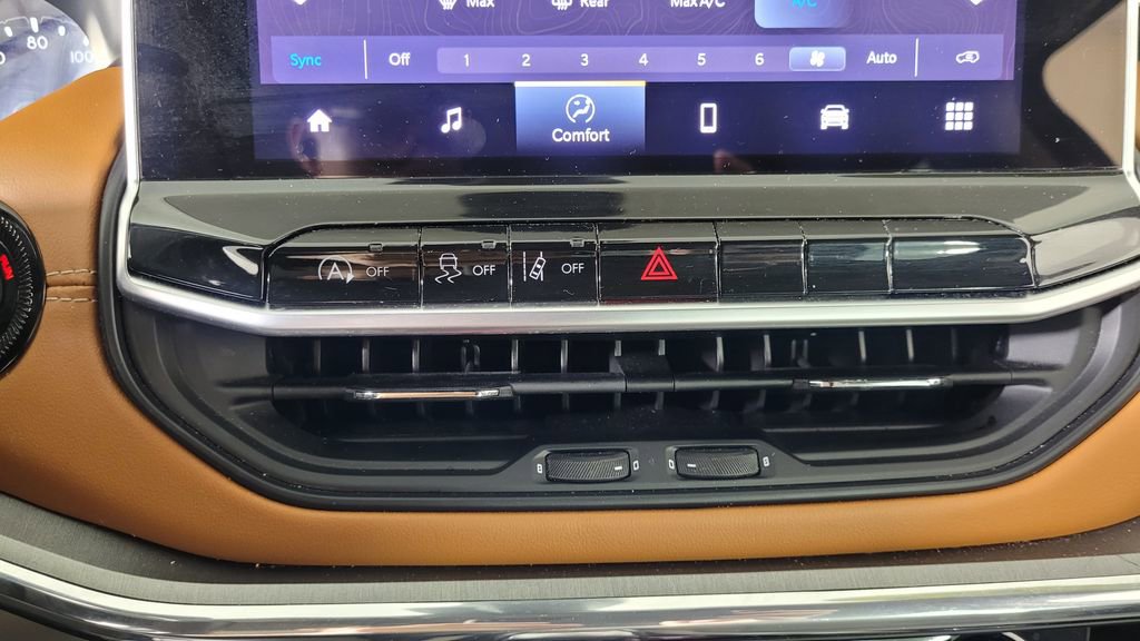 Used 2022 Jeep Compass Limited image 25