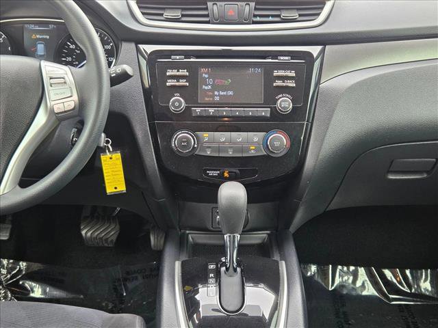 Used 2015 Nissan Rogue S image 15