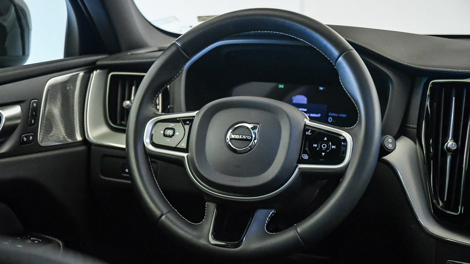 Certified 2024 Volvo XC60 T8 Polestar AWD/4WD image 15