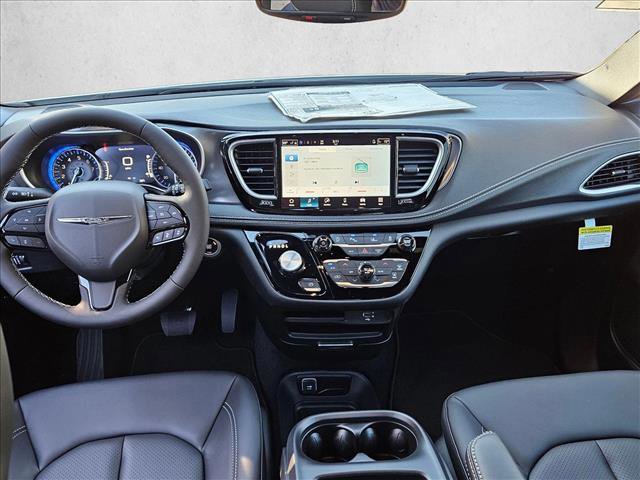 New 2026 Chrysler Pacifica Select image 12