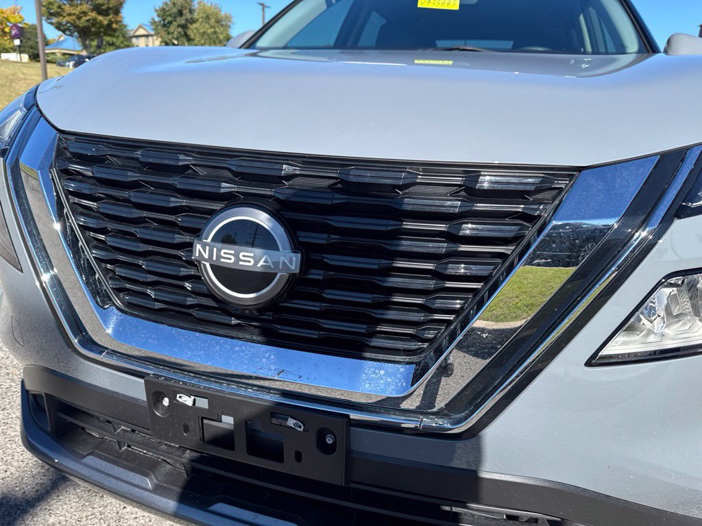 Used 2023 Nissan Rogue SL FWD image 10