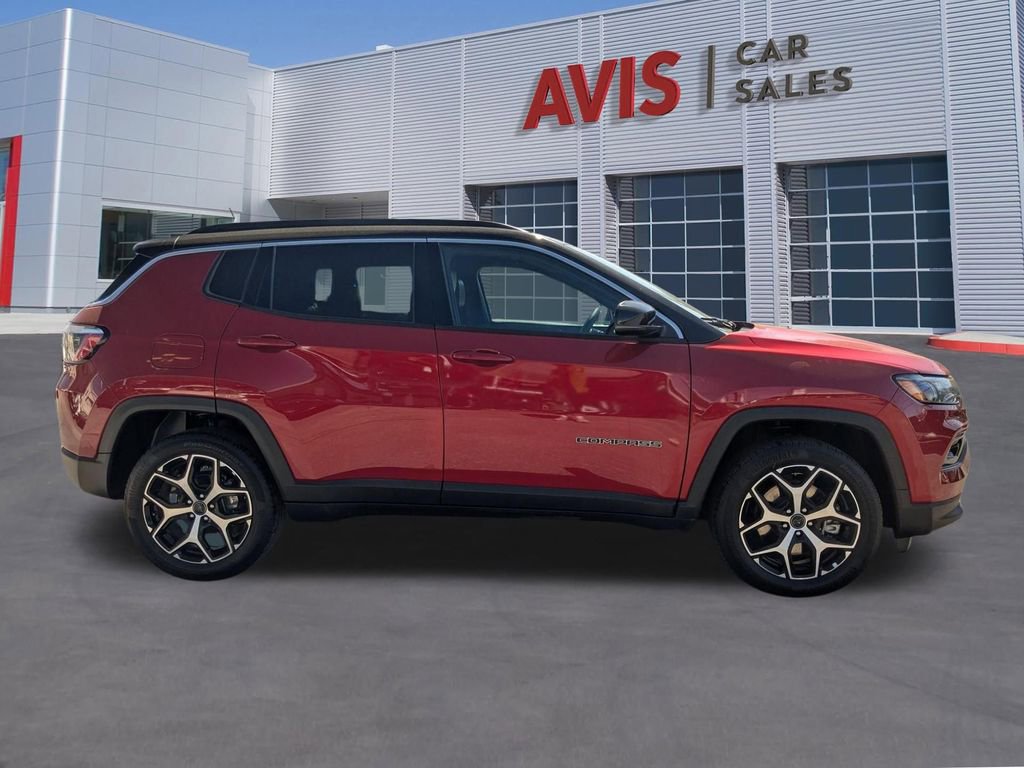 Used 2025 Jeep Compass Limited image 7