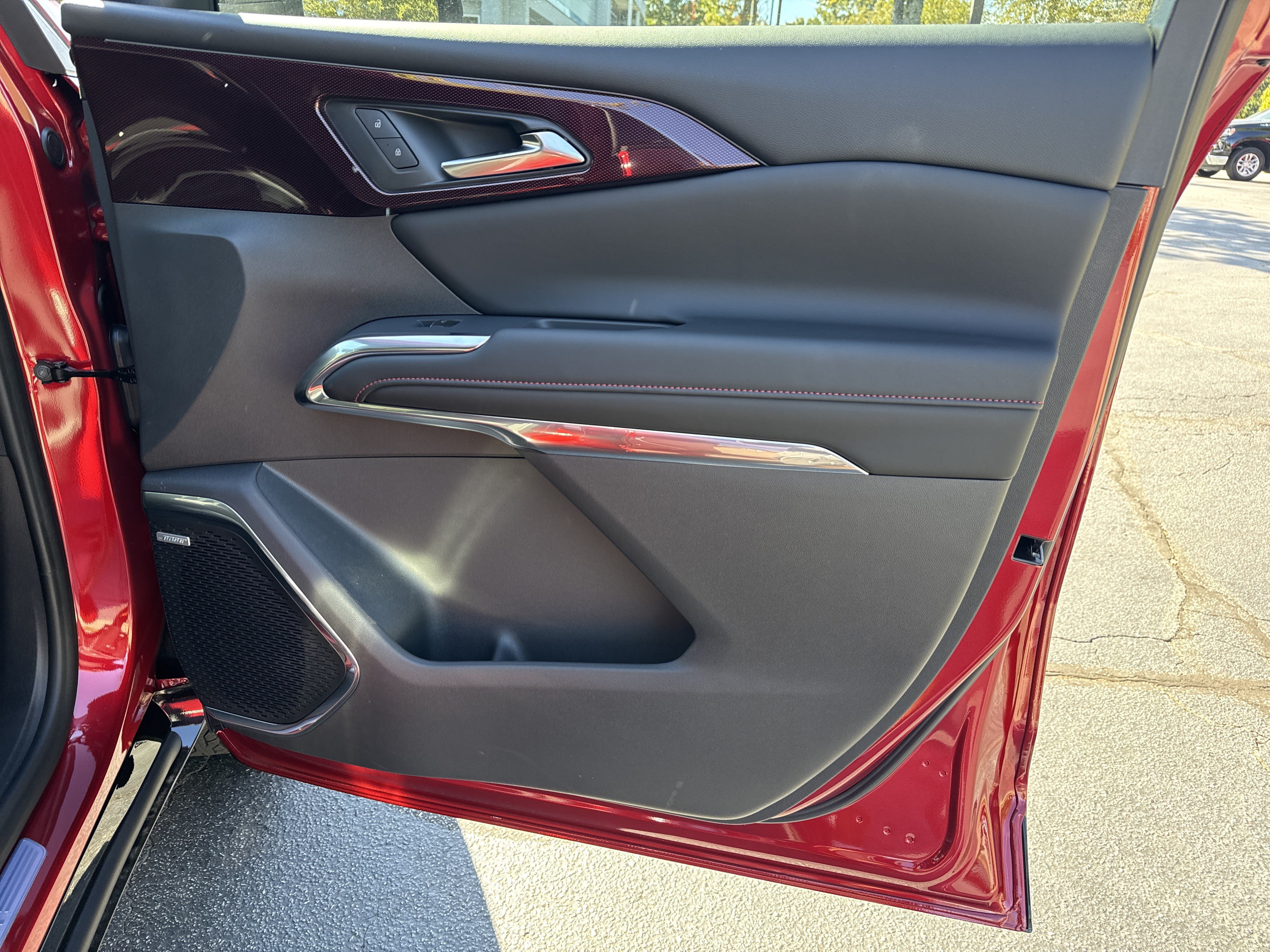 New 2027 Chevrolet Traverse RS w/ LPO, Floor Liner Package FWD image 14