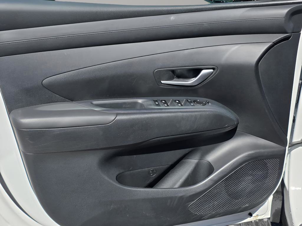 Certified 2025 Hyundai Tucson SEL AWD/4WD image 17