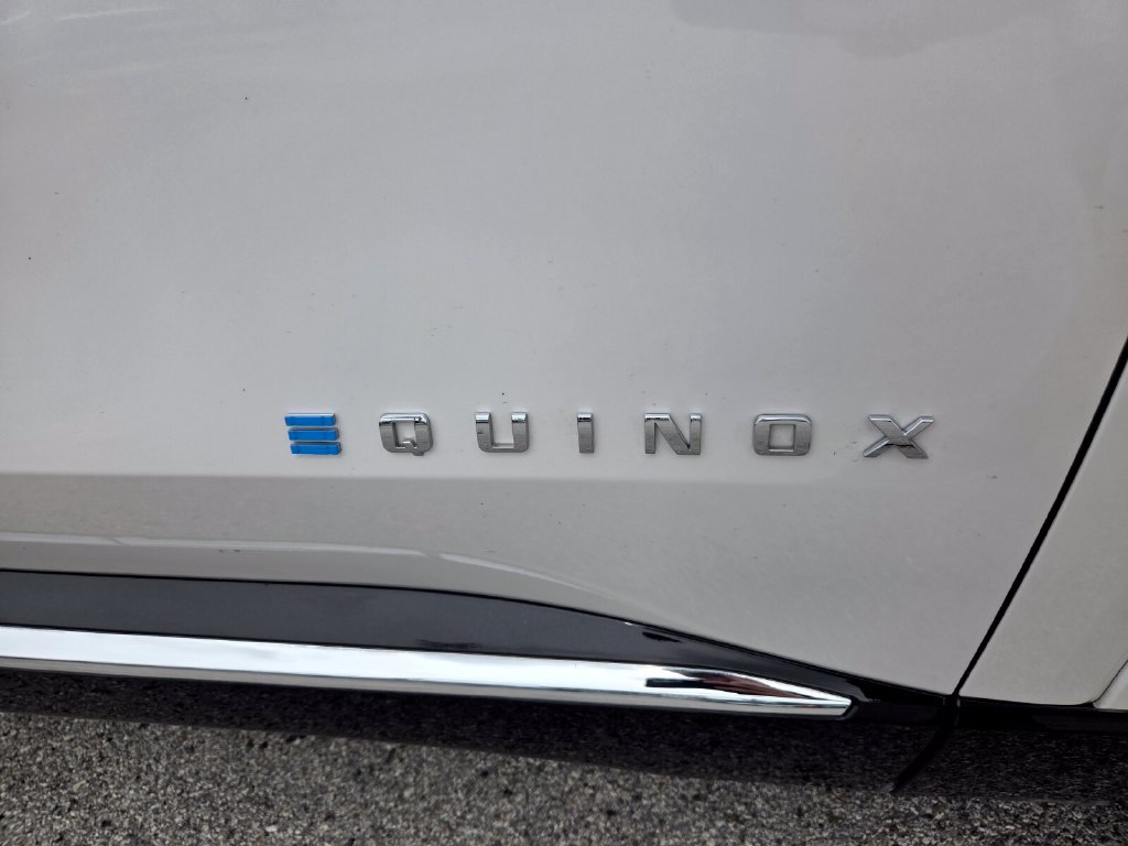 Certified 2024 Chevrolet Equinox EV LT FWD image 4