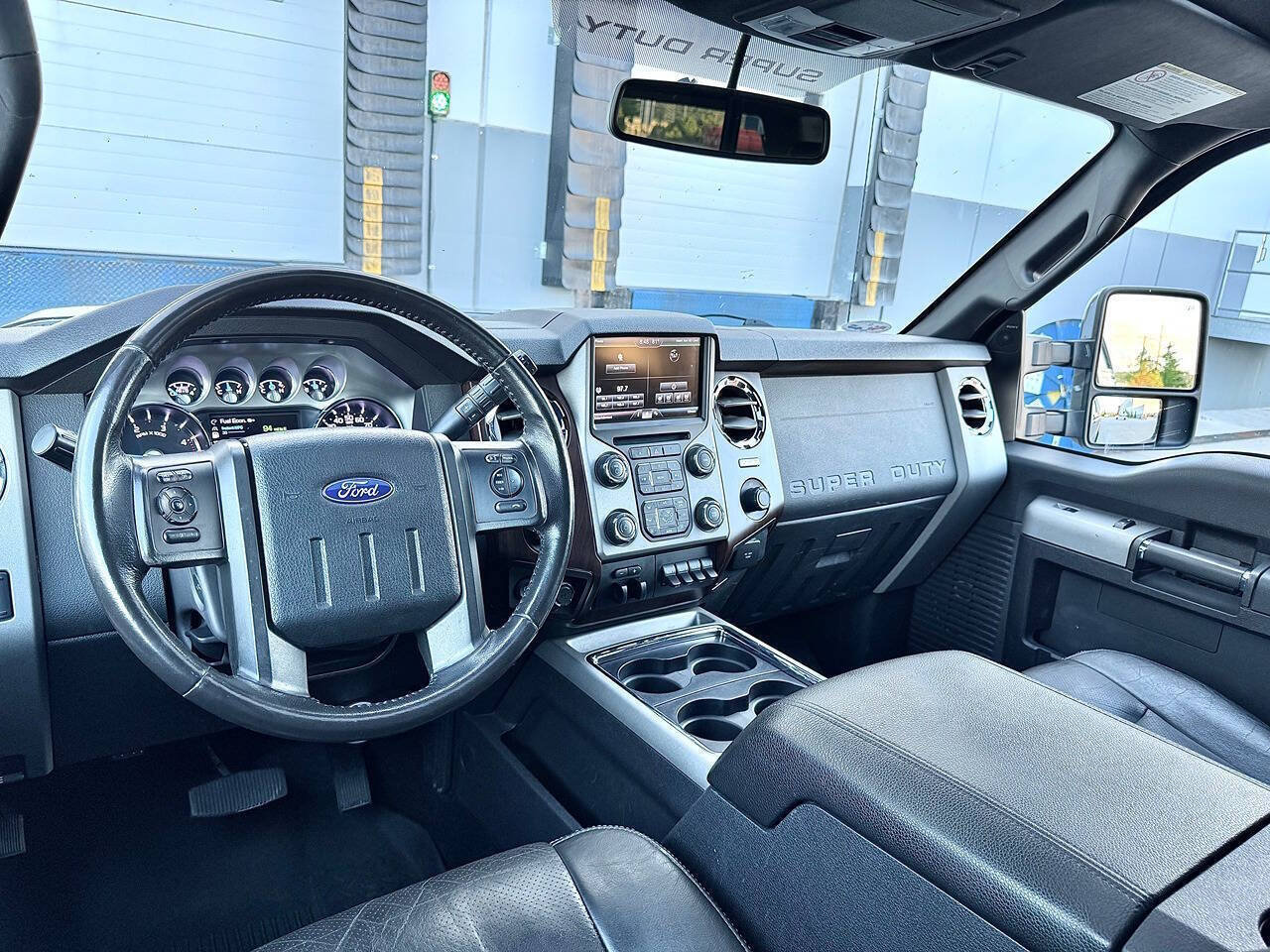 Used 2016 Ford F250 Lariat w/ Lariat Ultimate Package AWD/4WD image 41