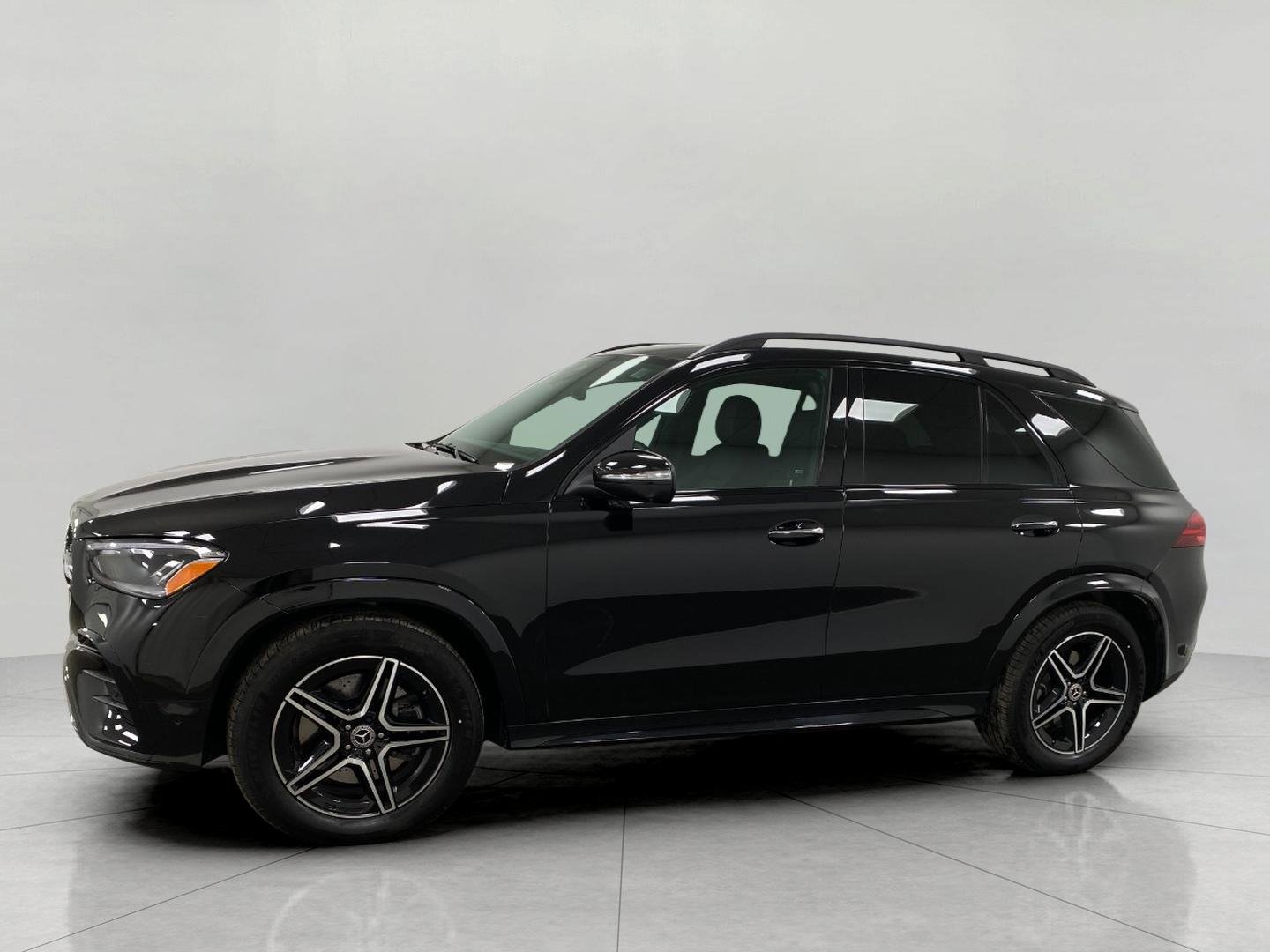 Certified 2025 Mercedes-Benz GLE 450 4MATIC image 9