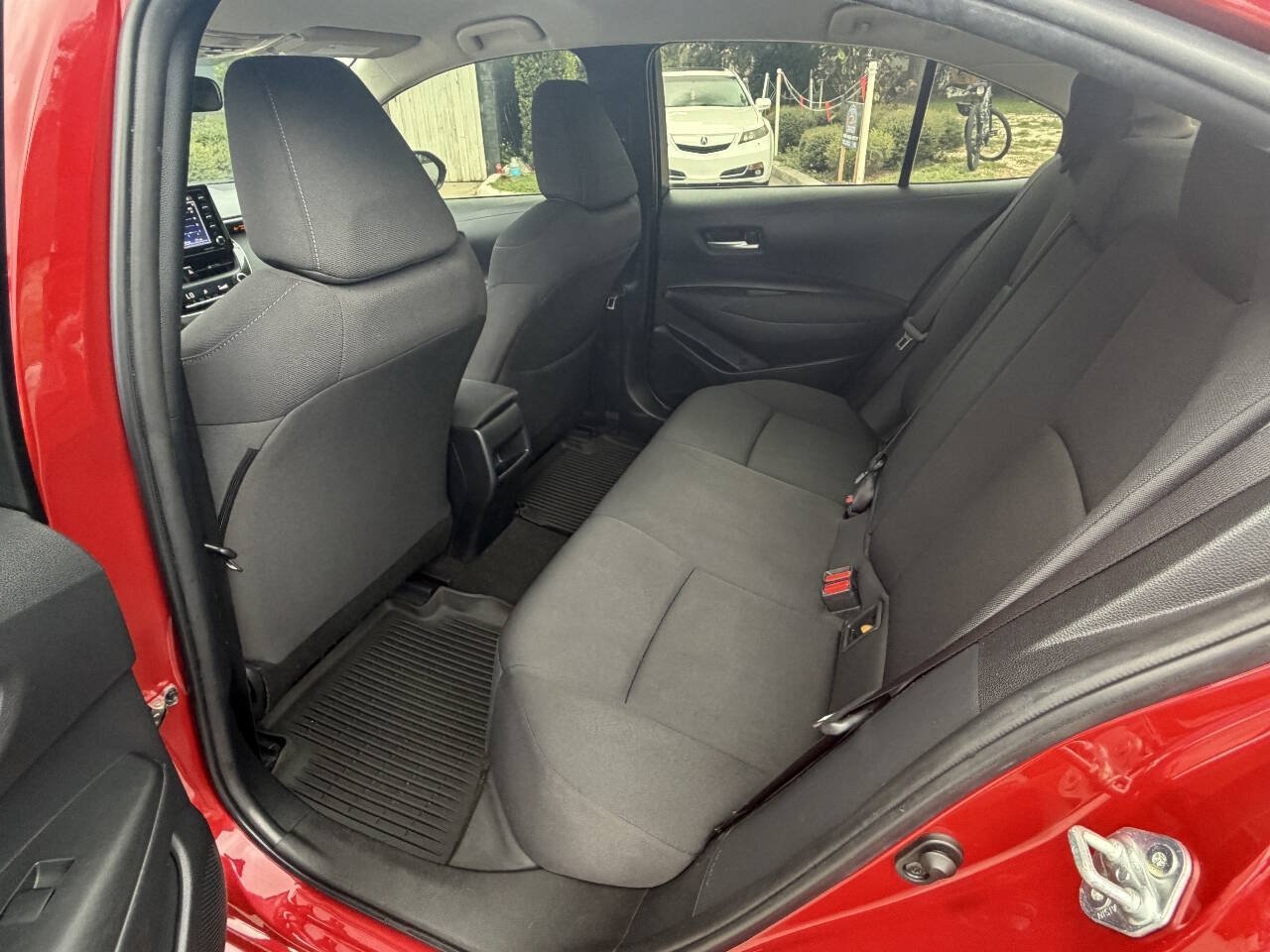 Used 2021 Toyota Corolla LE FWD image 10