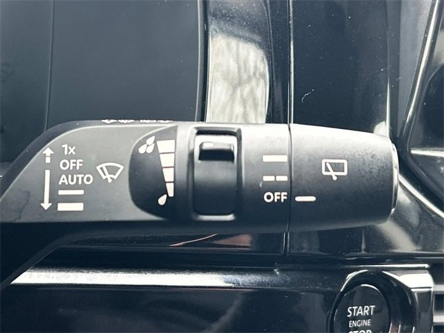 Used 2025 Nissan Pathfinder Platinum w/ Cargo Package image 30