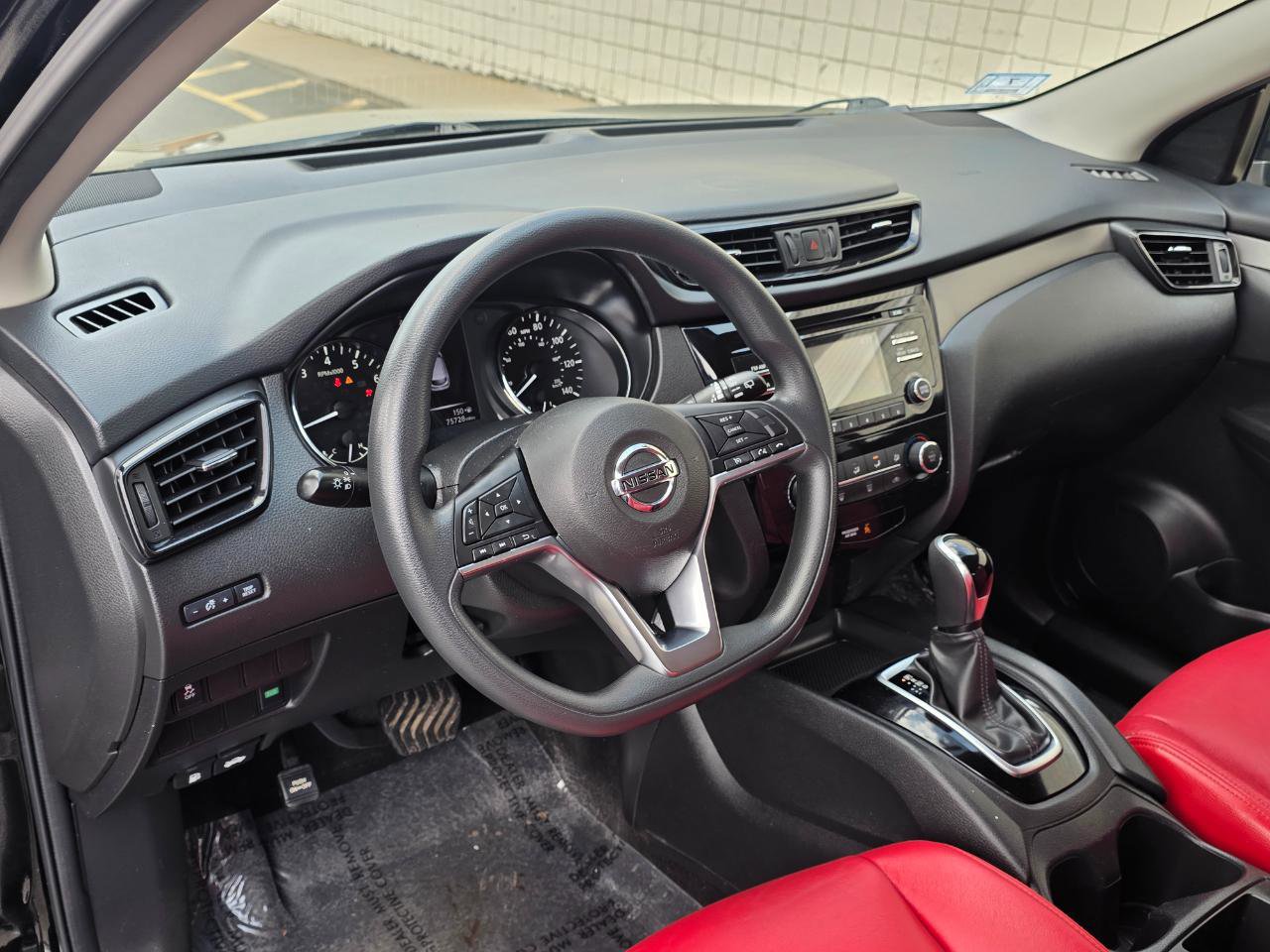 Used 2018 Nissan Rogue Sport S w/ S Appearance Package FWD image 10